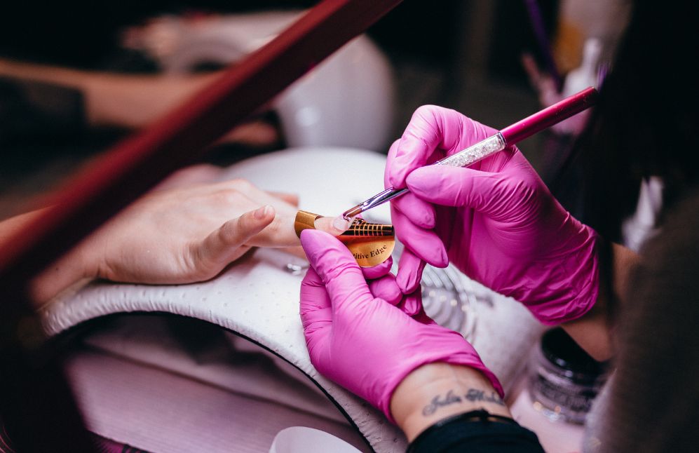 Unlock the Secret to Perfect Press-On Nails with Gel and Regular Polish